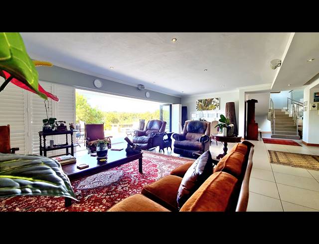 5 BEDROOM HOUSE FOR SALE IN LEEUWFONTEIN ESTATE